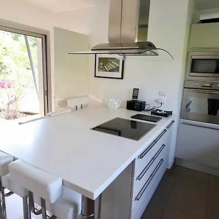 Exclusive With Large Terrace And Pool, High Standard Beaches In Walking Distance *