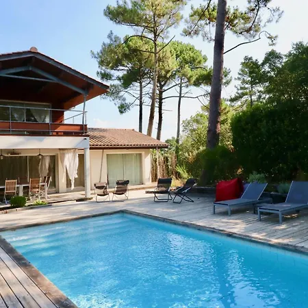 Villa Exclusive With Large Terrace And Pool, High Standard Beaches In Walking Distance *