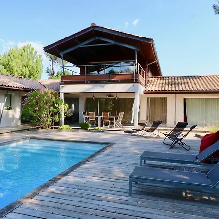Villa Exclusive With Large Terrace And Pool, High Standard Beaches In Walking Distance