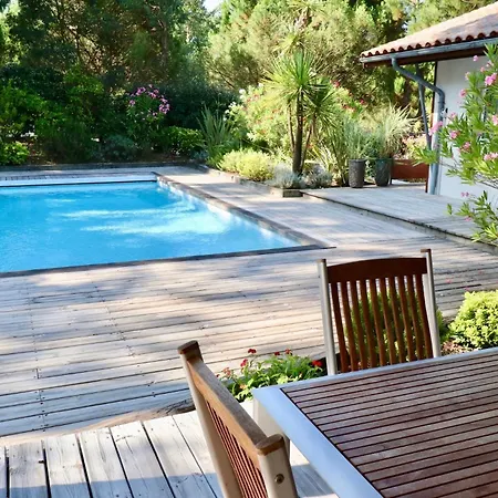 Exclusive With Large Terrace And Pool, High Standard Beaches In Walking Distance *
