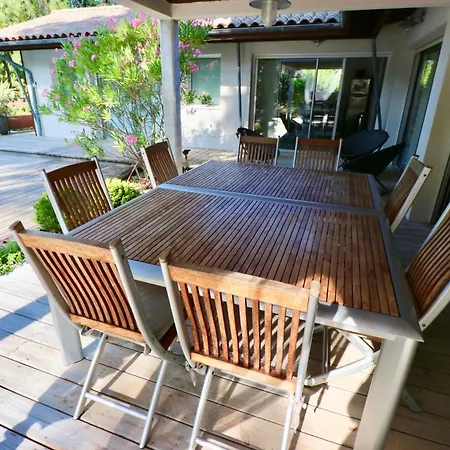 Villa Exclusive With Large Terrace And Pool, High Standard Beaches In Walking Distance