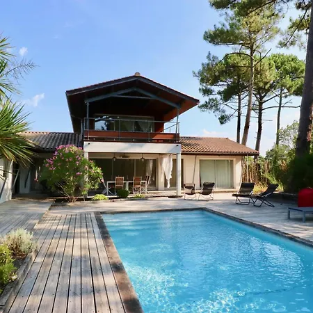 Villa Exclusive With Large Terrace And Pool, High Standard Beaches In Walking Distance *